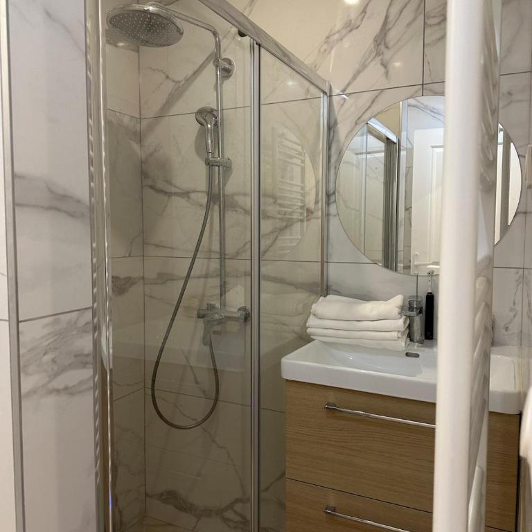 Appartement rénové, Dijon Gare, 2 min à pied - Apartment mit 1 Schlafzimmer - 3