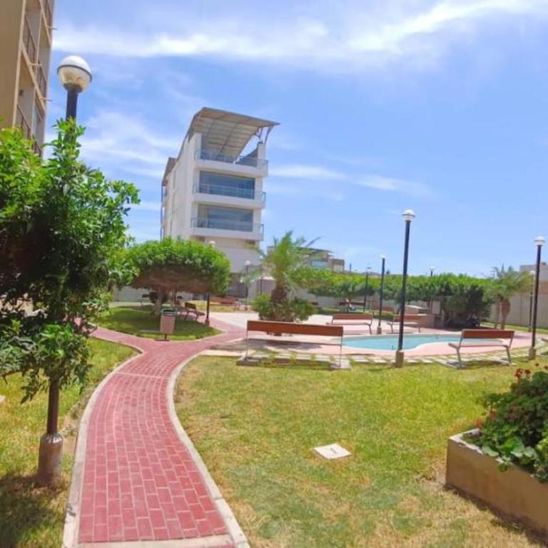 APARTAMENTO EN CONDOMINIO SANTA ELVIRA CON TERRAZA y VISTA DE CHICLAYO - Three-Bedroom Apartment - 6
