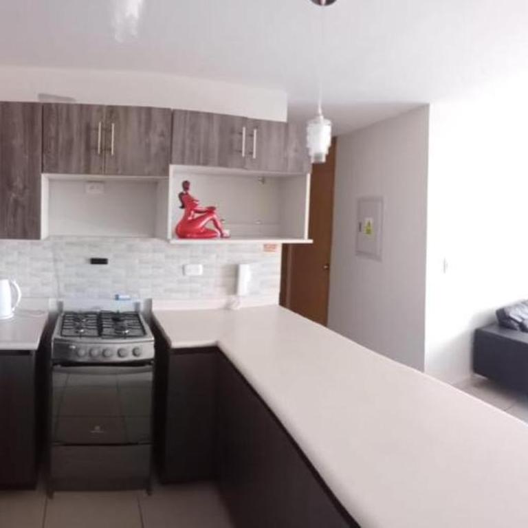 APARTAMENTO EN CONDOMINIO SANTA ELVIRA CON TERRAZA y VISTA DE CHICLAYO - Three-Bedroom Apartment - 24
