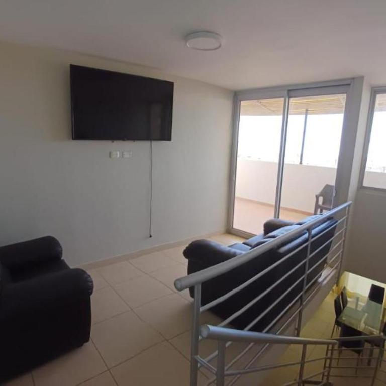 APARTAMENTO EN CONDOMINIO SANTA ELVIRA CON TERRAZA y VISTA DE CHICLAYO - Three-Bedroom Apartment - 31
