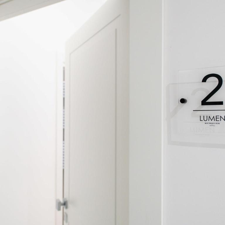Lumen Boutique Stay - Standard Double Room - 12