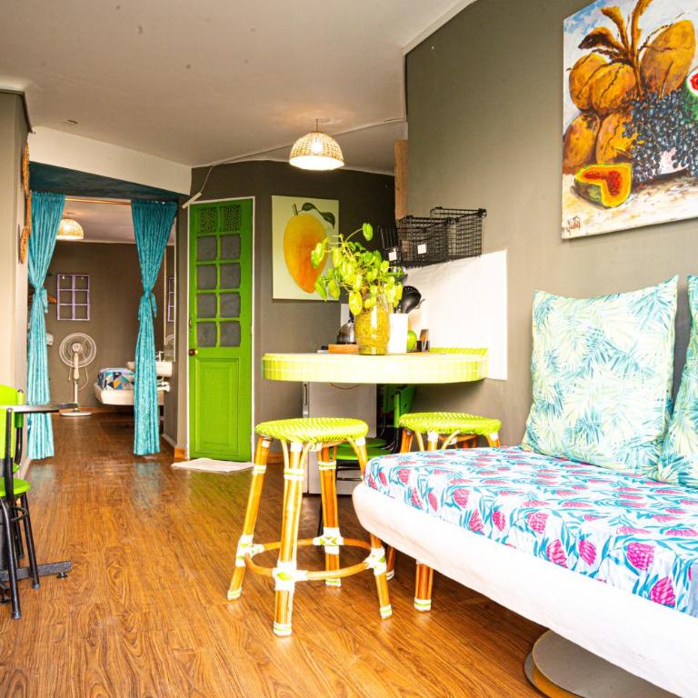 King's Apartments 202 - One-Bedroom Apartment - 1