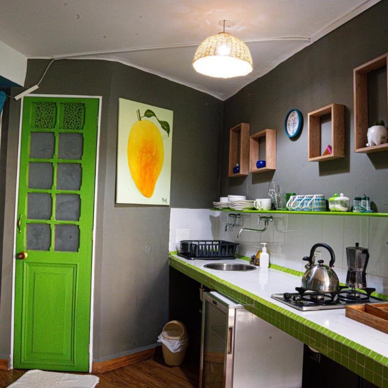 King's Apartments 202 - One-Bedroom Apartment - 4
