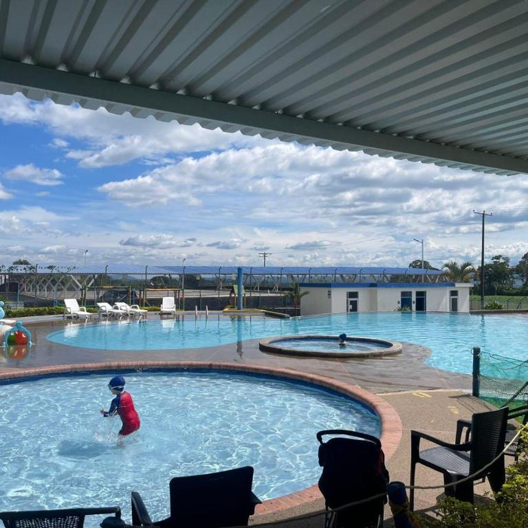 3 min del Parque del Cafe Alojamiento Economico y Piscina - Apartamento de 2 dormitorios - 1