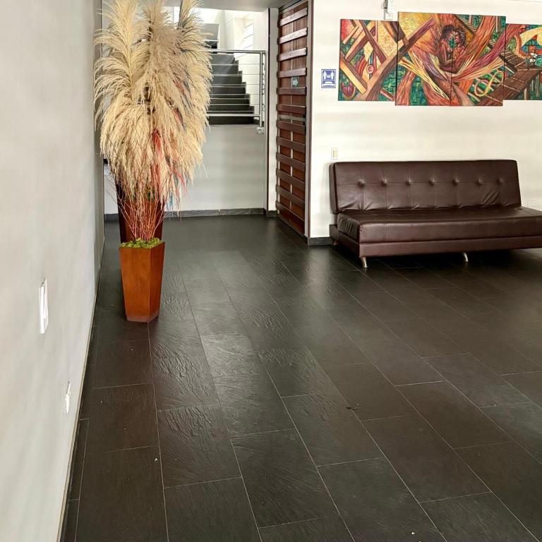 Home away from Home - Studio Apartment - 25