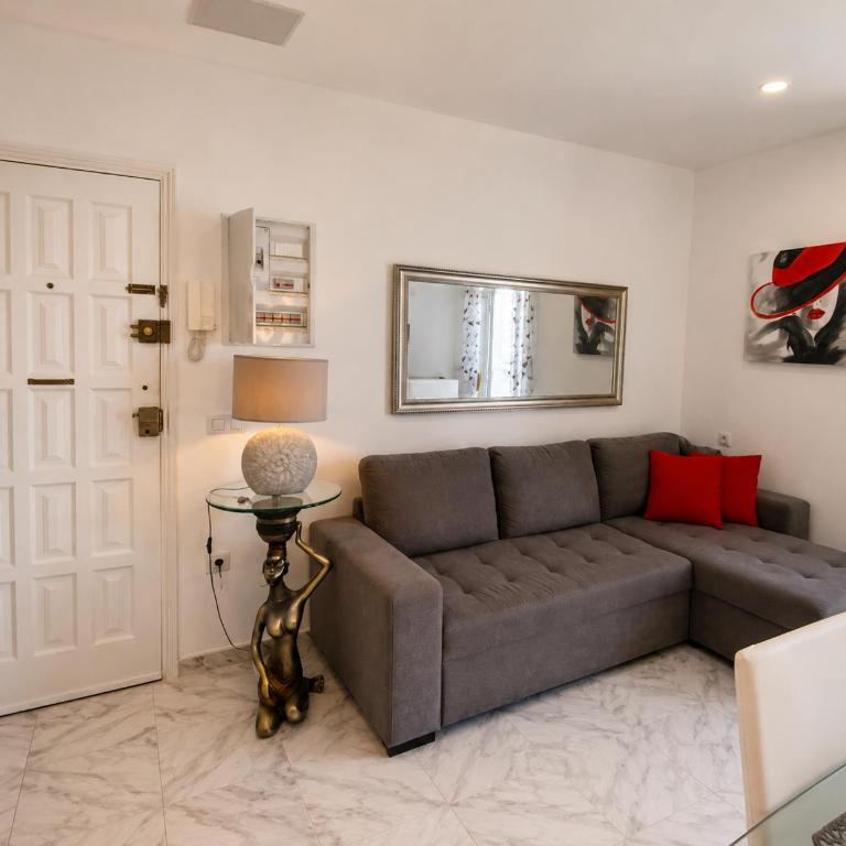 1 BR Sea View with Steps to Beach in Los Cristianos by Aqua Vista Tenerife - Apartamento de 1 dormitorio - 5