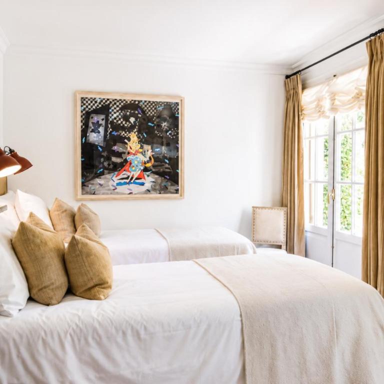 Relaxed Mediterranean Living With A Private Garden & Beachside Location - Apartment - 13