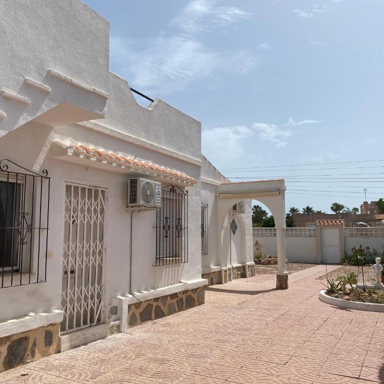 Villa Casa Mia with privat pool Torrevieja - Villa con piscina privada - 35