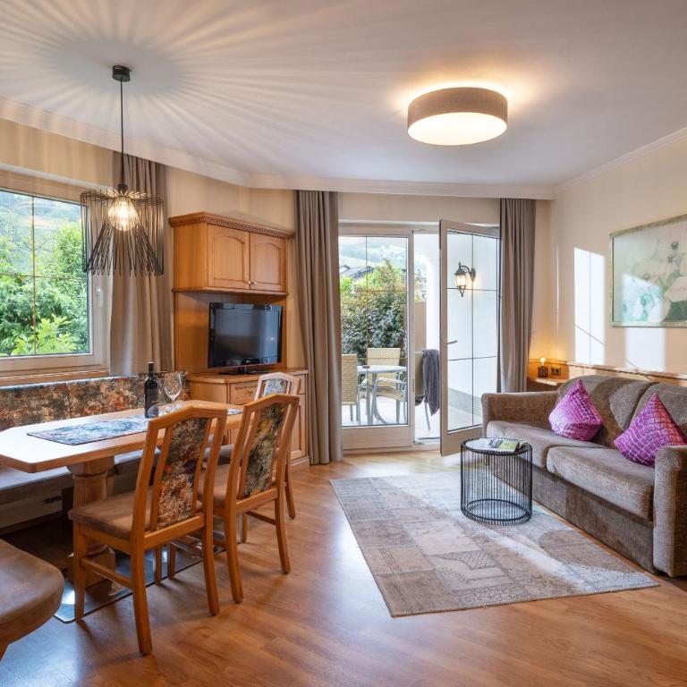 Alpenresidenz-Sonnwend - Wellness Apartments nahe Zillertal Arena - Großes Apartment mit 2 Schlafzimmern - 3