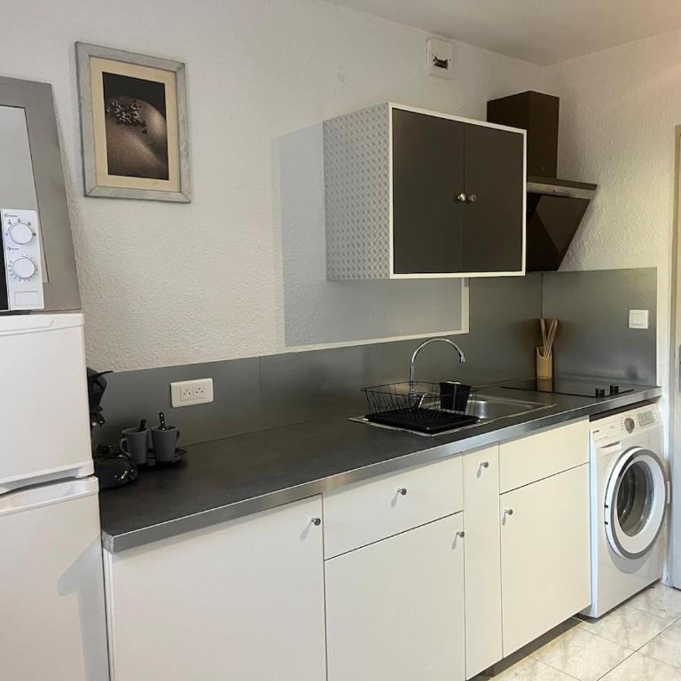 Studio avec piscine à 1km de la plage - One-Bedroom Apartment - 3