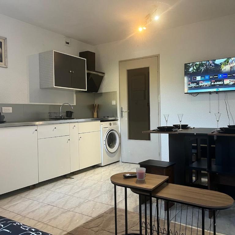 Studio avec piscine à 1km de la plage - One-Bedroom Apartment - 5