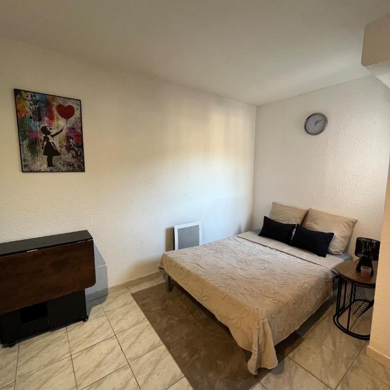 Studio avec piscine à 1km de la plage - One-Bedroom Apartment - 7