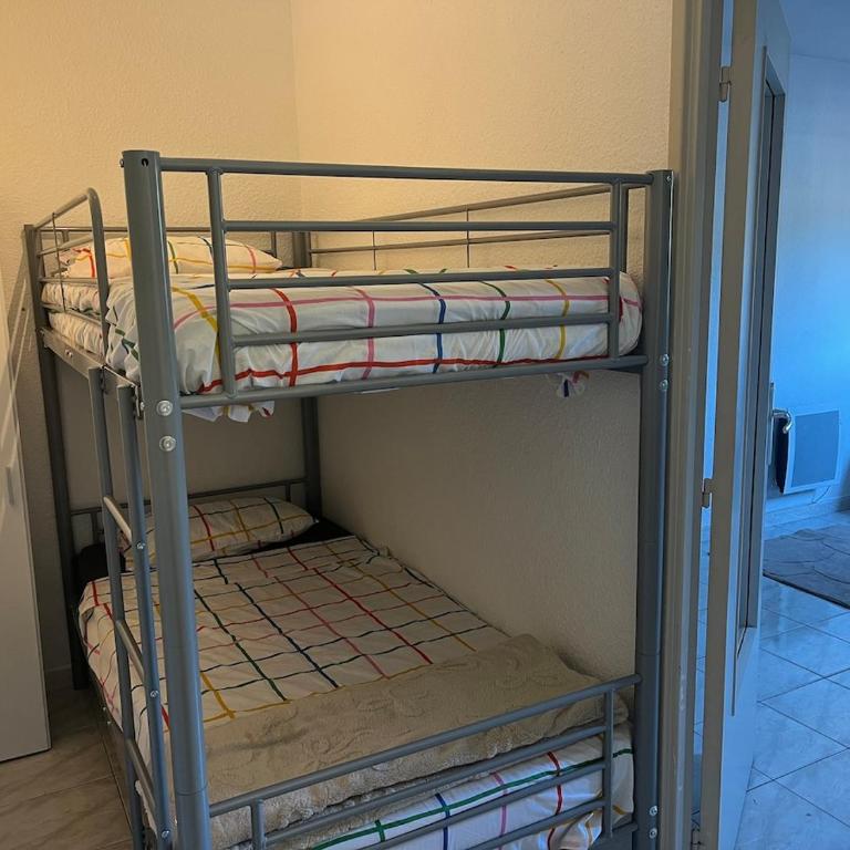 Studio avec piscine à 1km de la plage - One-Bedroom Apartment - 11
