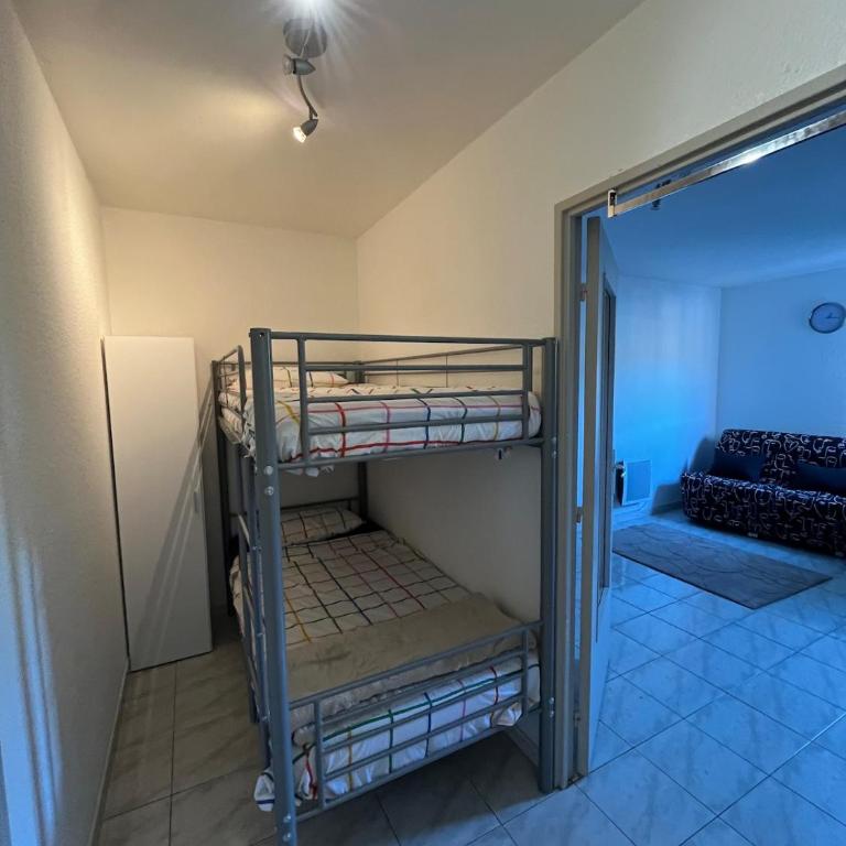 Studio avec piscine à 1km de la plage - One-Bedroom Apartment - 18