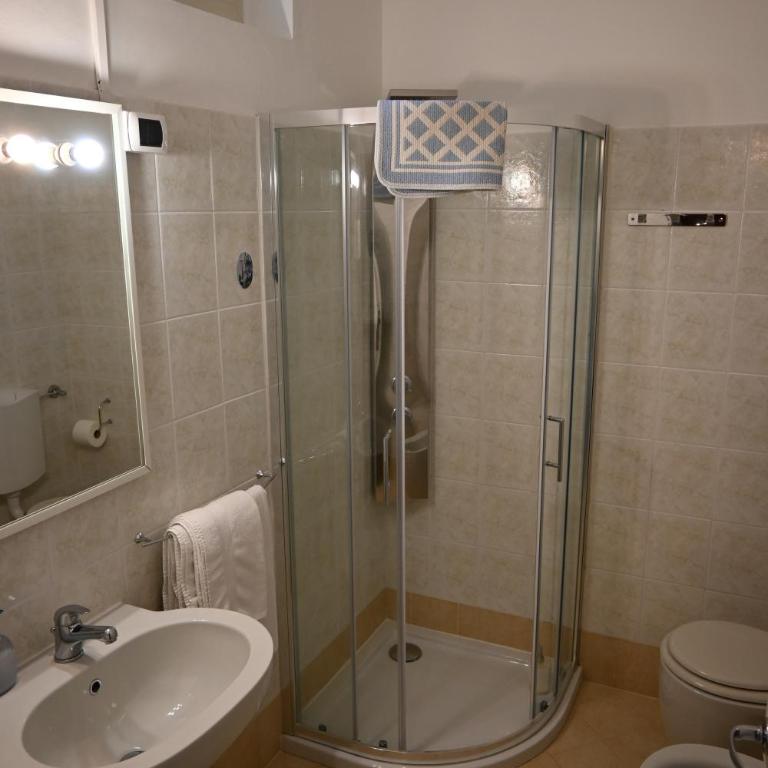 Hotel Villa Ruscello - Camera Quadrupla Standard - 9
