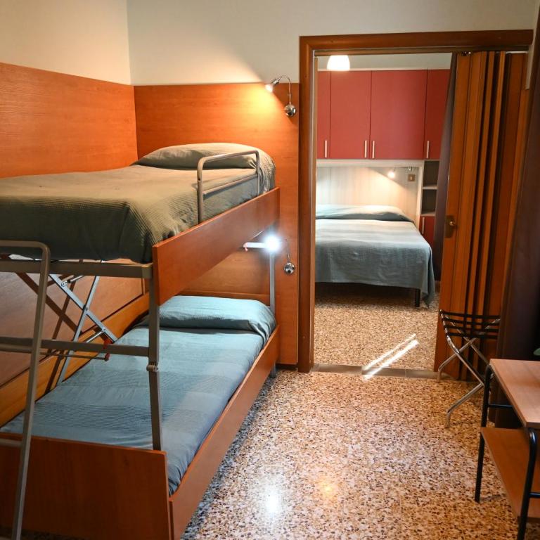 Hotel Villa Ruscello - Camera Quadrupla Standard - 10