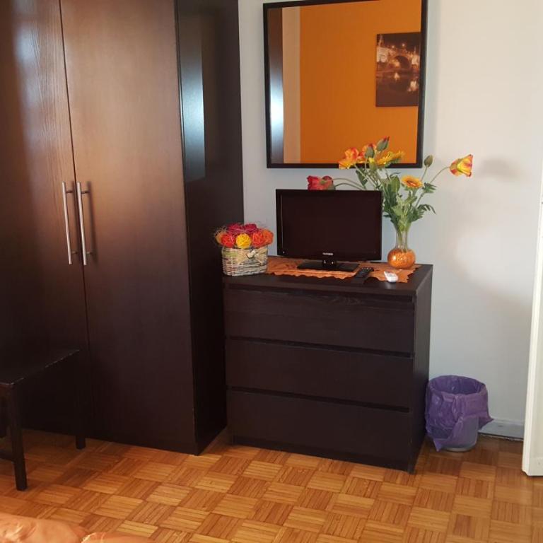 Domina Romae B&B - Camera Matrimoniale con Bagno Privato - 3