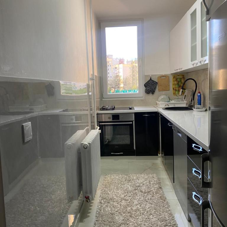 Lud double room apartment - Apartman sa 2 Spavaće Sobe - 2
