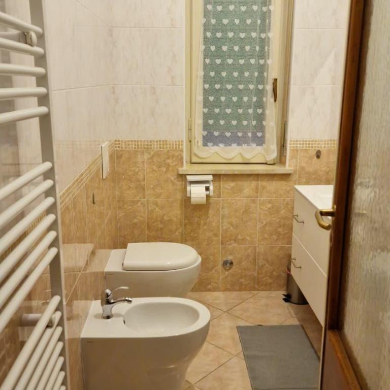 A piedi al mare 300m, zona servitissima - Apartment - 13