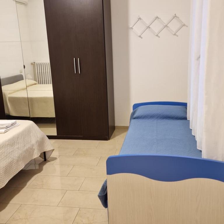 A piedi al mare 300m, zona servitissima - Apartment - 8