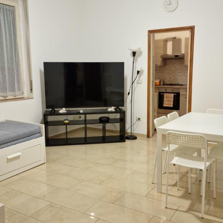 A piedi al mare 300m, zona servitissima - Apartment - 14