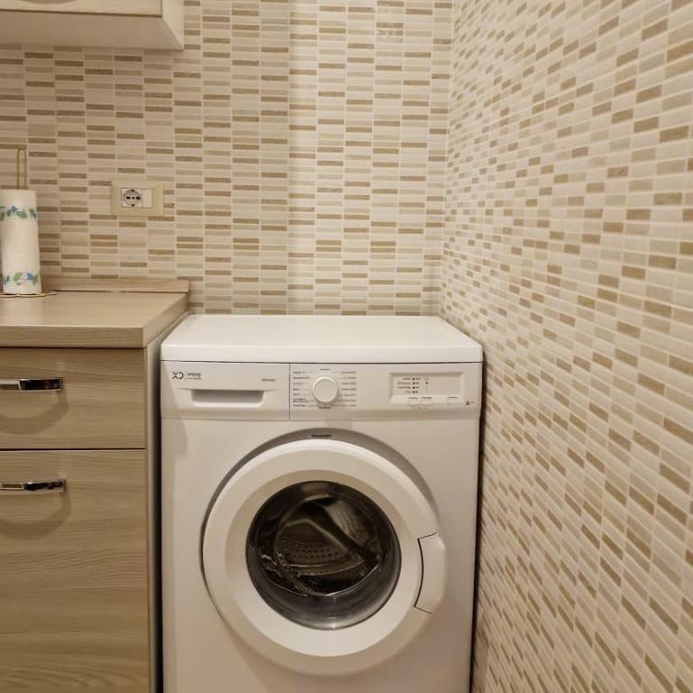 A piedi al mare 300m, zona servitissima - Apartment - 10