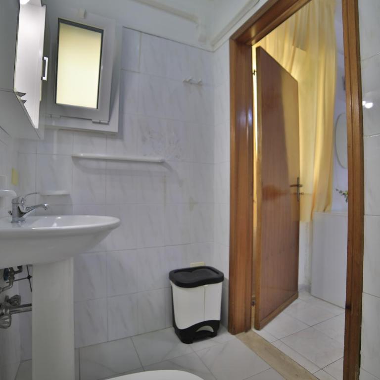 Hotel da ettore - Habitación Cuádruple Económica - 4
