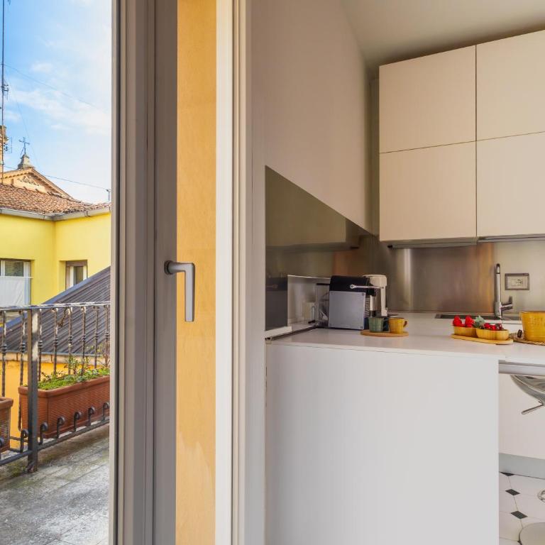 3 Terrazze e 2 Bagni nel Centro di Bologna - Appartamento con 2 Camere da Letto - 6
