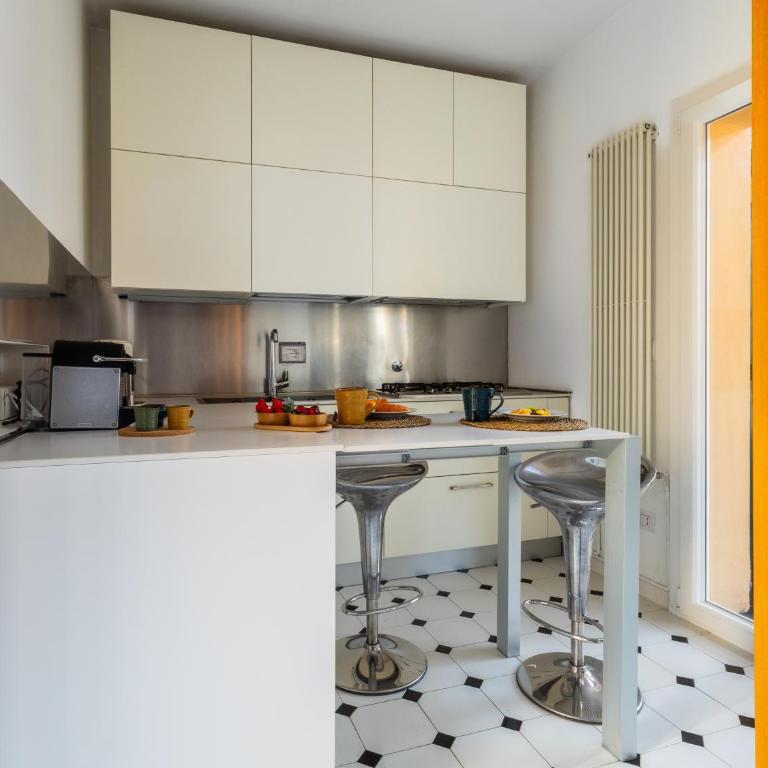 3 Terrazze e 2 Bagni nel Centro di Bologna - Appartamento con 2 Camere da Letto - 28