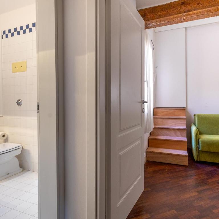 3 Terrazze e 2 Bagni nel Centro di Bologna - Appartamento con 2 Camere da Letto - 32