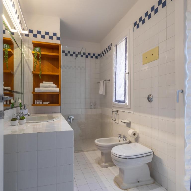 3 Terrazze e 2 Bagni nel Centro di Bologna - Appartamento con 2 Camere da Letto - 35
