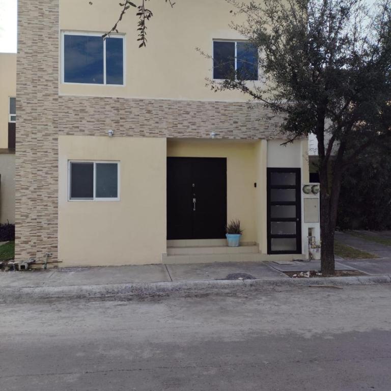 casa confortabla y relajante con alberca y laguna - Casa de 4 dormitorios - 1