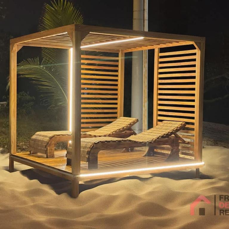 Oceanfront Paradise with Pool Hot Tub and Firepit - Apartment - 33