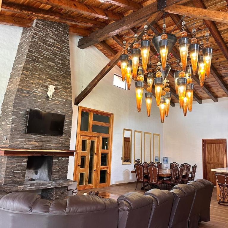 Los 3 Compadres - One-Bedroom Chalet - 28