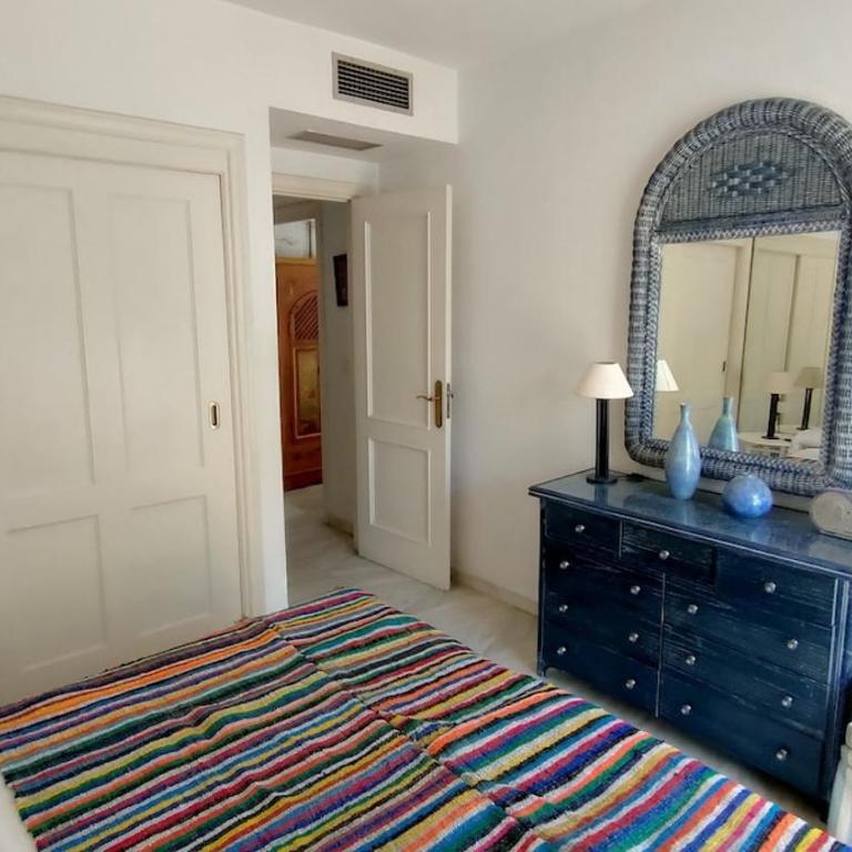 Puerto Banús, 1 dormitorio, 3 plazas, piscinas y parking, Ubicacion optima - Apartamento de 1 dormitorio - 28