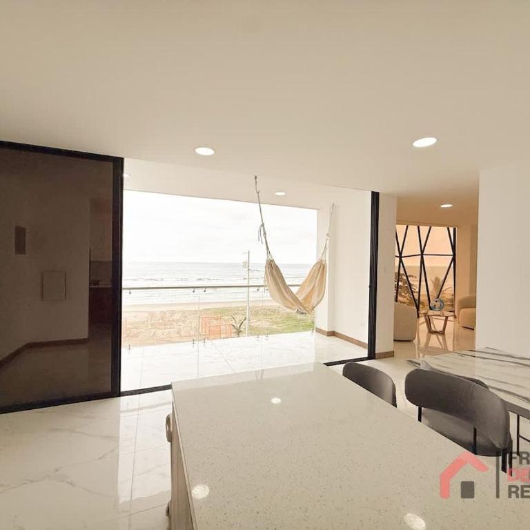 Beachfront Escape Pool Hot Tub and Fire pit - Apartment - 18