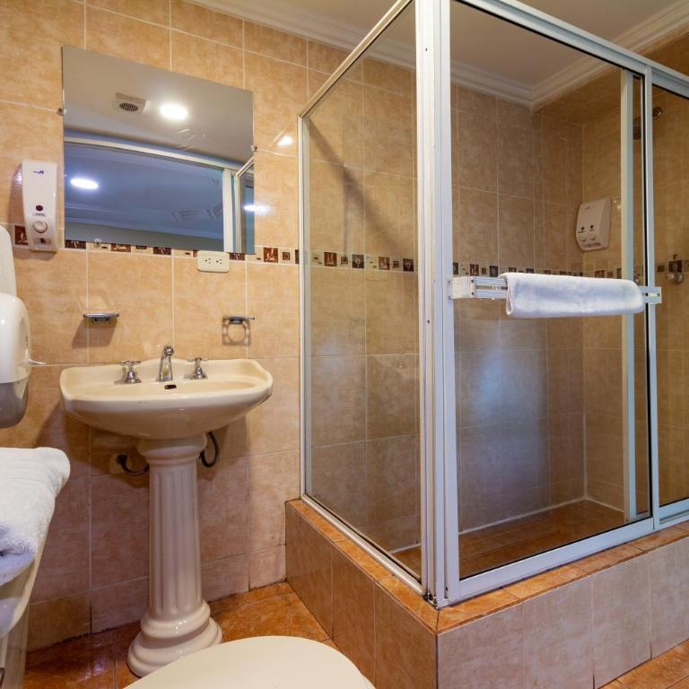 Hotel Cuenca en Centro Historico - Standard Double Room - 4