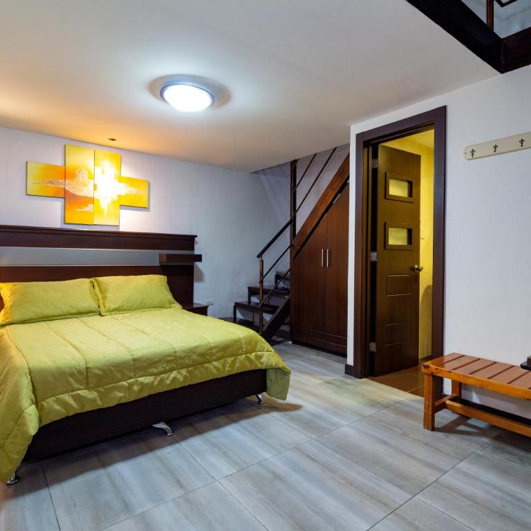 Hotel Cuenca en Centro Historico - Comfort Triple Room - 5