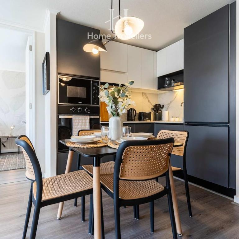 HT Large apartment in Nunoa with parking - Two-Bedroom Apartment - 13