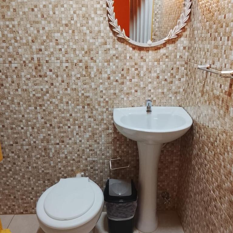 Mi Hábitat Dormitorios con Sala Cocina Comedor y Quincho - Apartment - 4
