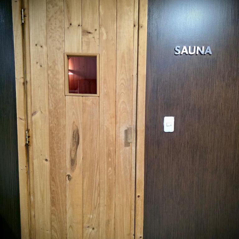 Spacious Suite I Balcony and Gym - One-Bedroom Apartment - 4