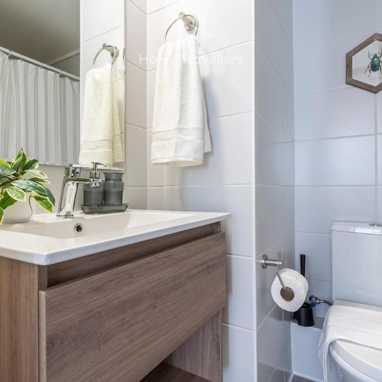 HT Spacious apartment in Santiago for 4 people - Three-Bedroom Apartment - 25