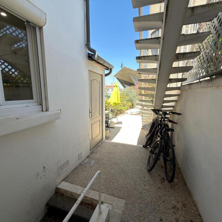 Appartement charmant proche plage - 2 pers. - FR-1-71-113 - Appartement - 7