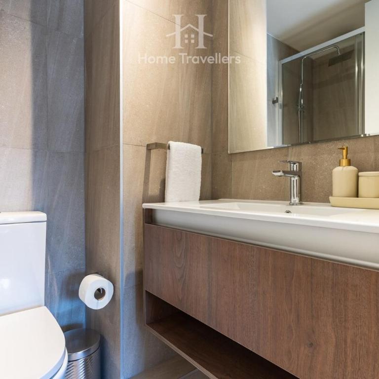 HT Premium location with terrace, parking, and AC - Two-Bedroom Apartment - 25