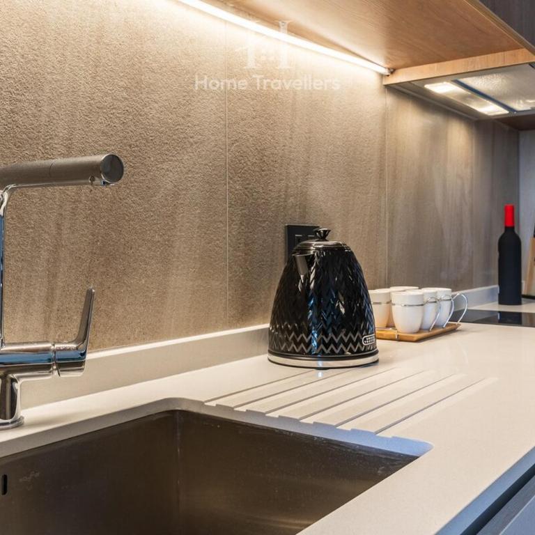 HT Premium location with terrace, parking, and AC - Two-Bedroom Apartment - 26