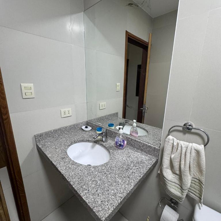 Sur Backpackers - Twin Room - 6