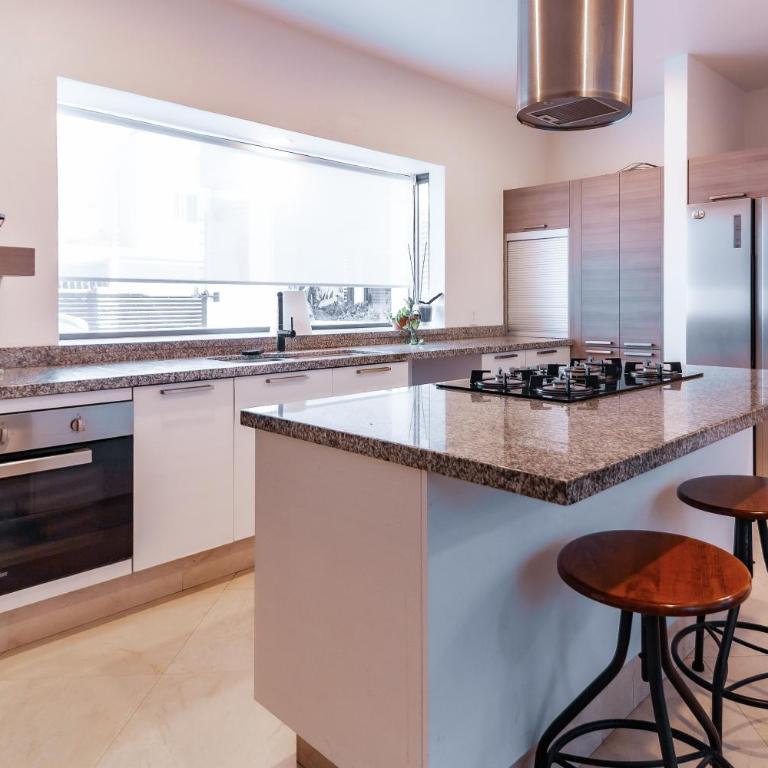 Moderna Casa de Lujo con Alberca Climatizada - Casa de 3 dormitorios - 13