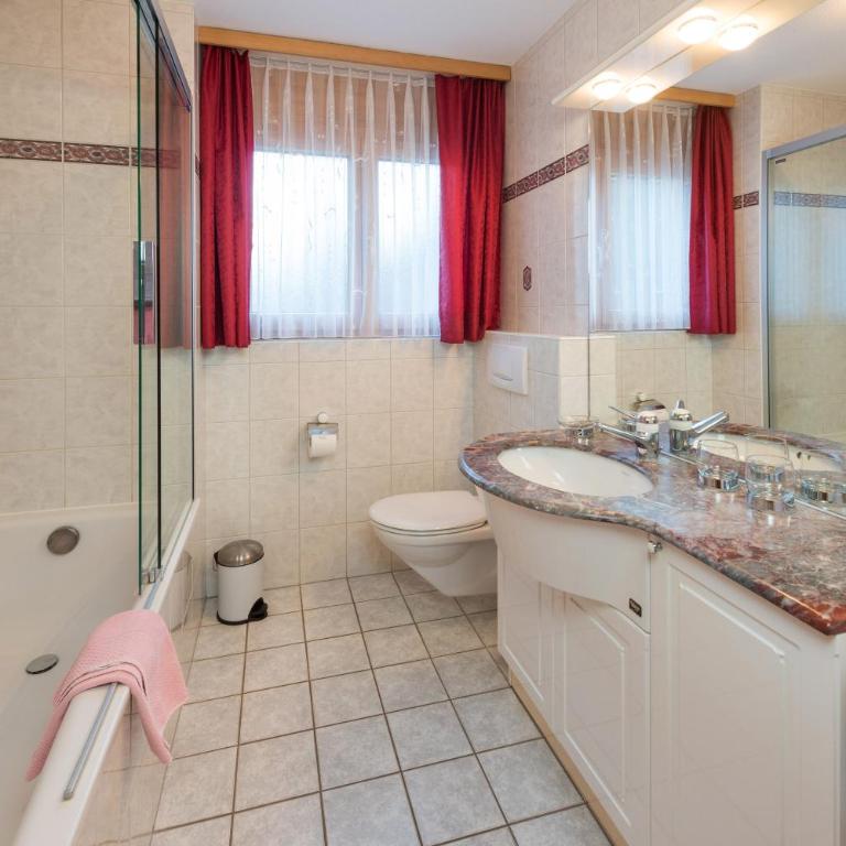 Helvetia Apartments - Apartment mit 2 Schlafzimmern - 4
