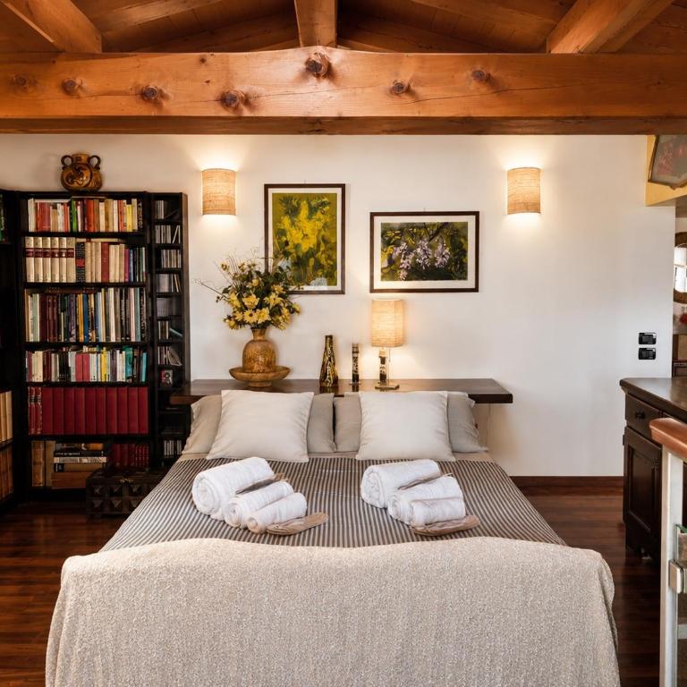 Sunshine Luxury Apartment - spacious house - Lake View - Pool - Two-Bedroom Apartment - 7