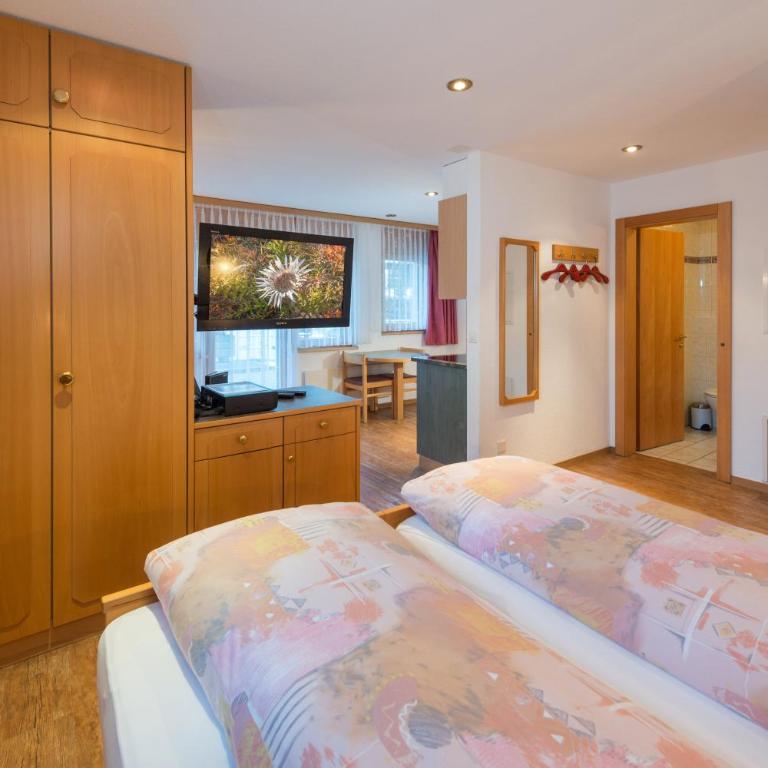 Helvetia Apartments - Studio - 5